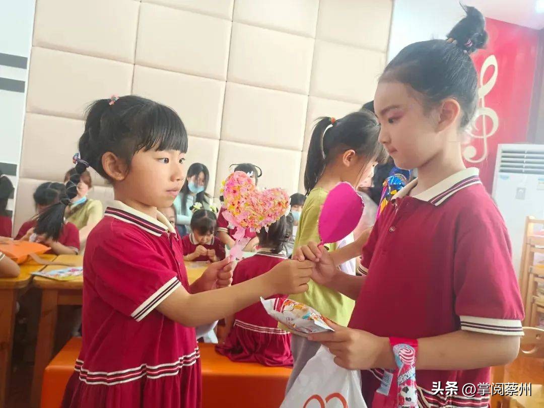 汝南县教育系统载歌载舞，庆祝孩子们的节日！