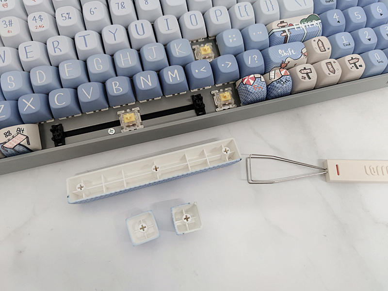 洛斐小翘键盘太高了吗,洛斐小翘测评