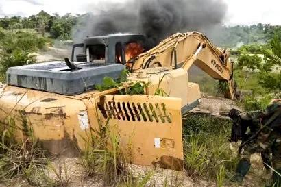 在非洲挖野黄金的中国人：矿工日记（一）