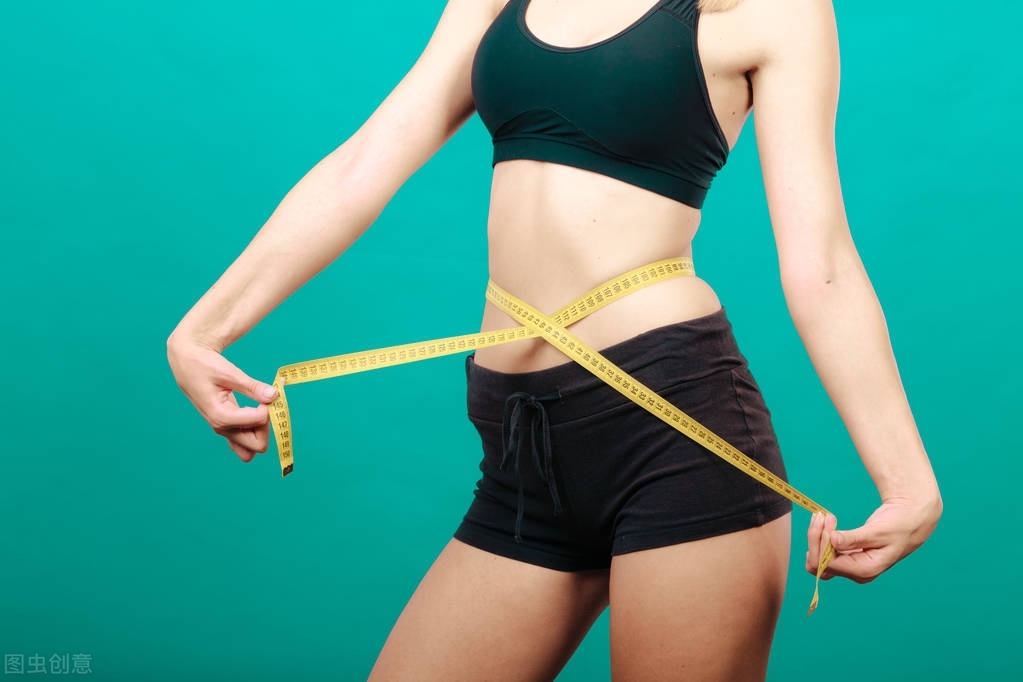 什么动作减副乳最快,睡前一个动作减掉副乳