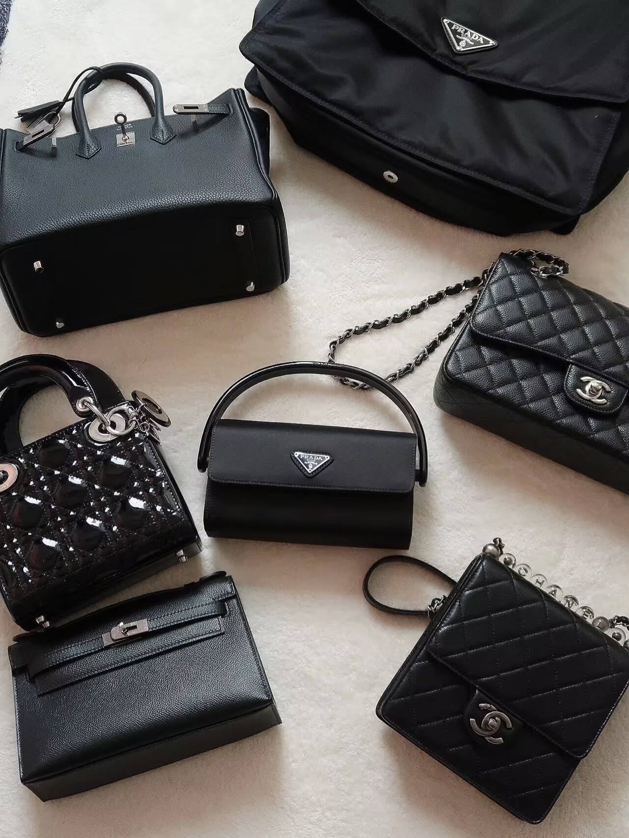 高级感通勤黑色包包推荐,冬日里最飒的大牌黑色系包包合集