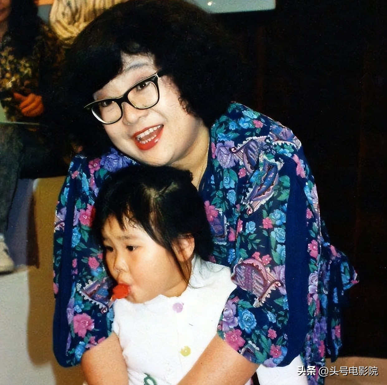 辟谣郑欣宜去世,郑欣宜被曝抑郁症后首次露面