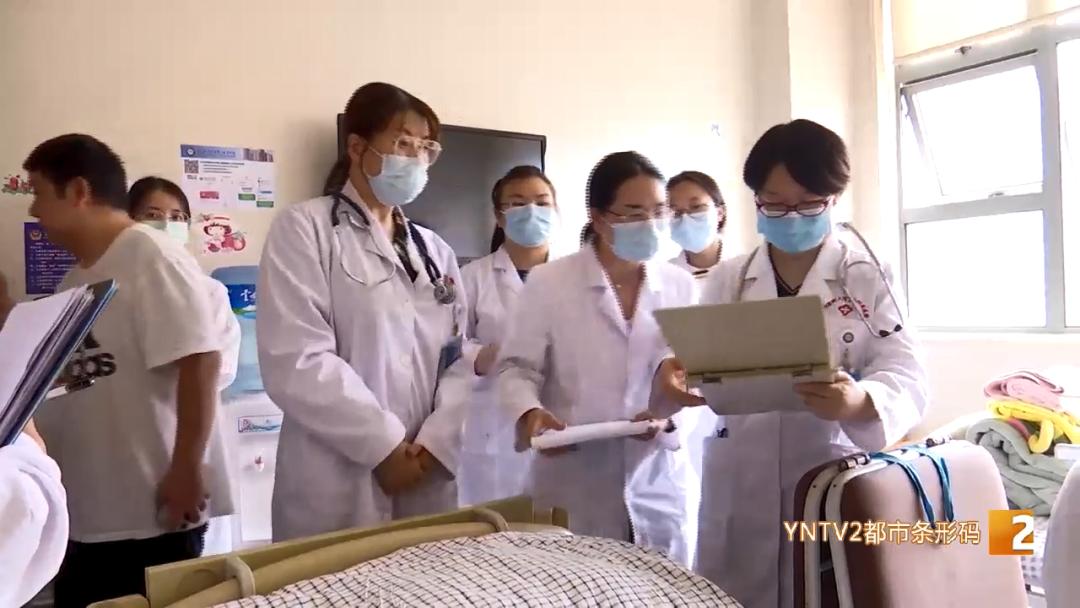 在云南小朋友被蚂蚁咬了怎么办,被蚂蚁咬的男孩完整版