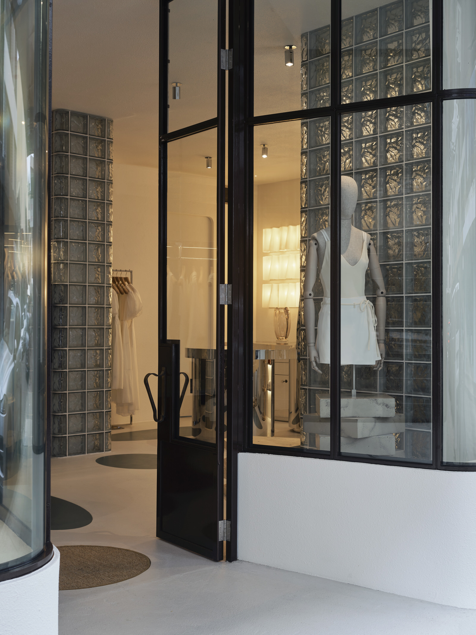 TamsinJohnson丨温和的情绪，SIRBONDIFLAGSHIP