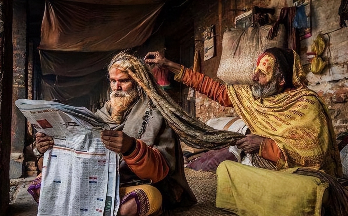 为什么去印度旅游导游会警告,中国游客在泰国见到僧人