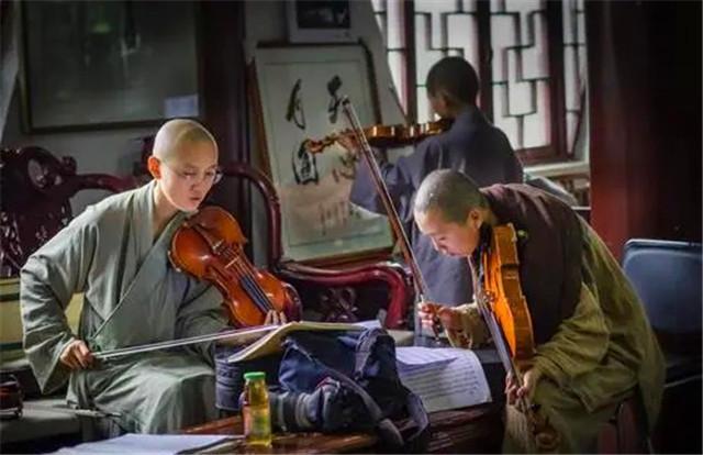 中国最漂亮又年轻的尼姑,中国第一位女尼姑