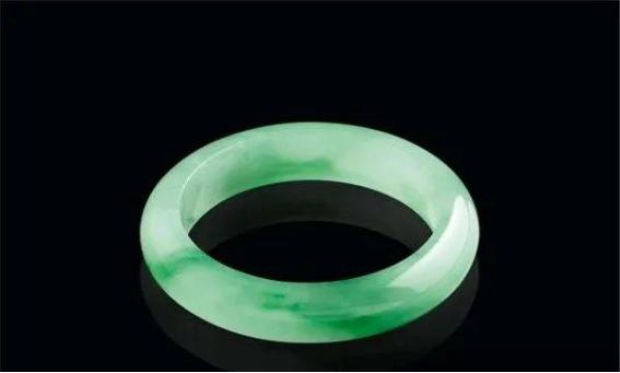 冰种飘花翡翠珠宝,翡翠冰种飘花好物