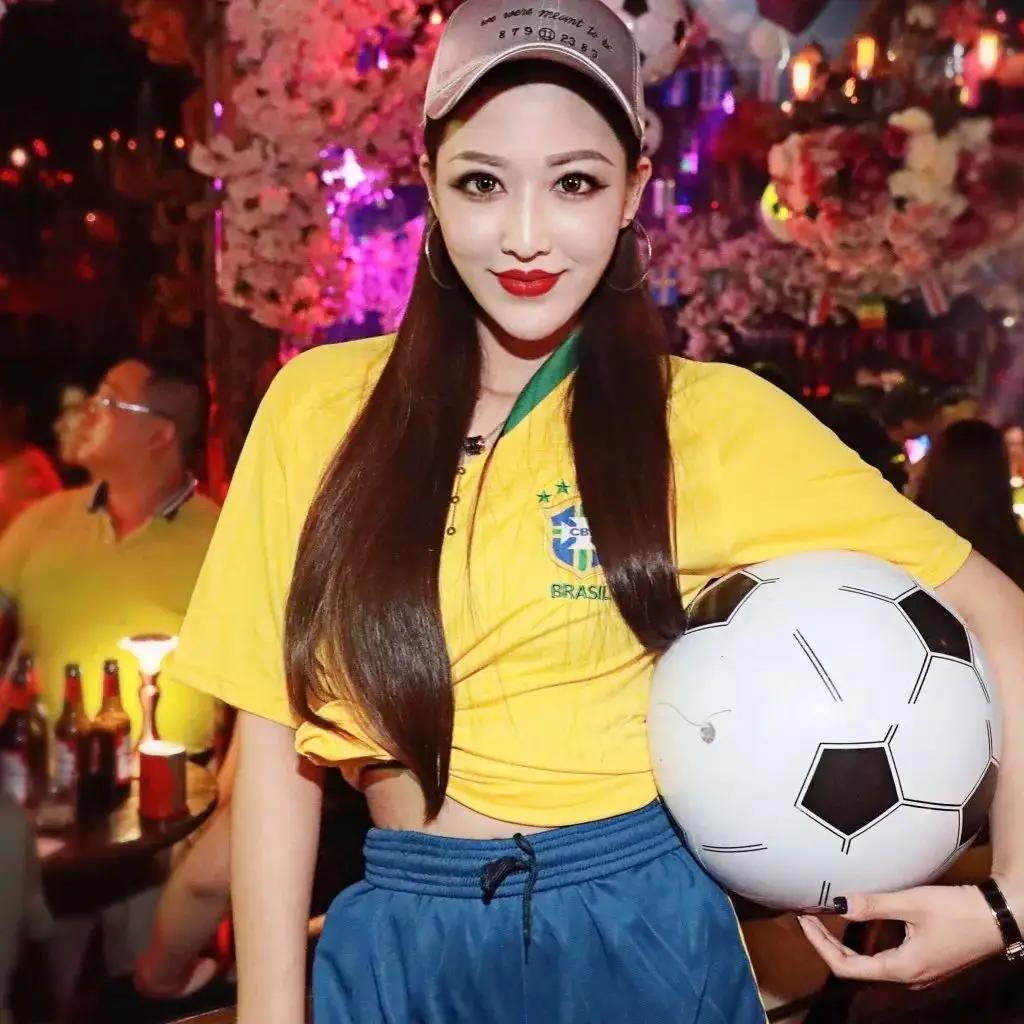 2022世界杯大龄女球迷,2030年世界杯女球迷