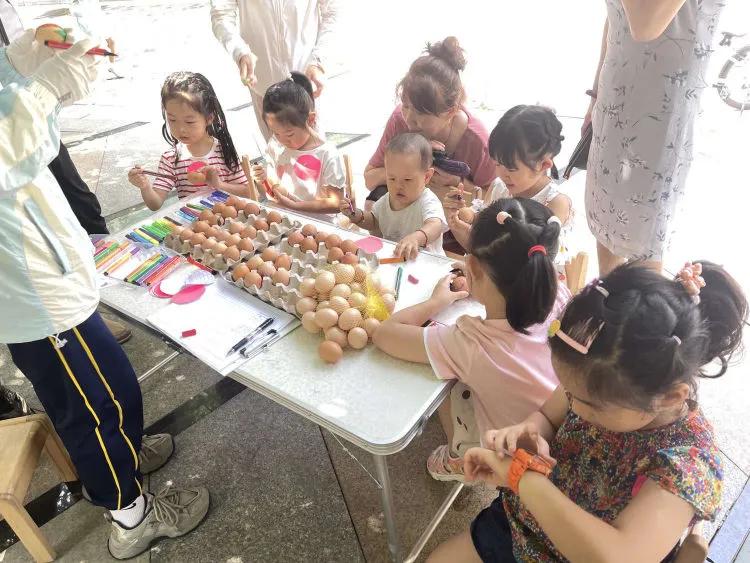 社区党建引领开展端午包粽子活动,社区开展粽香迎端午