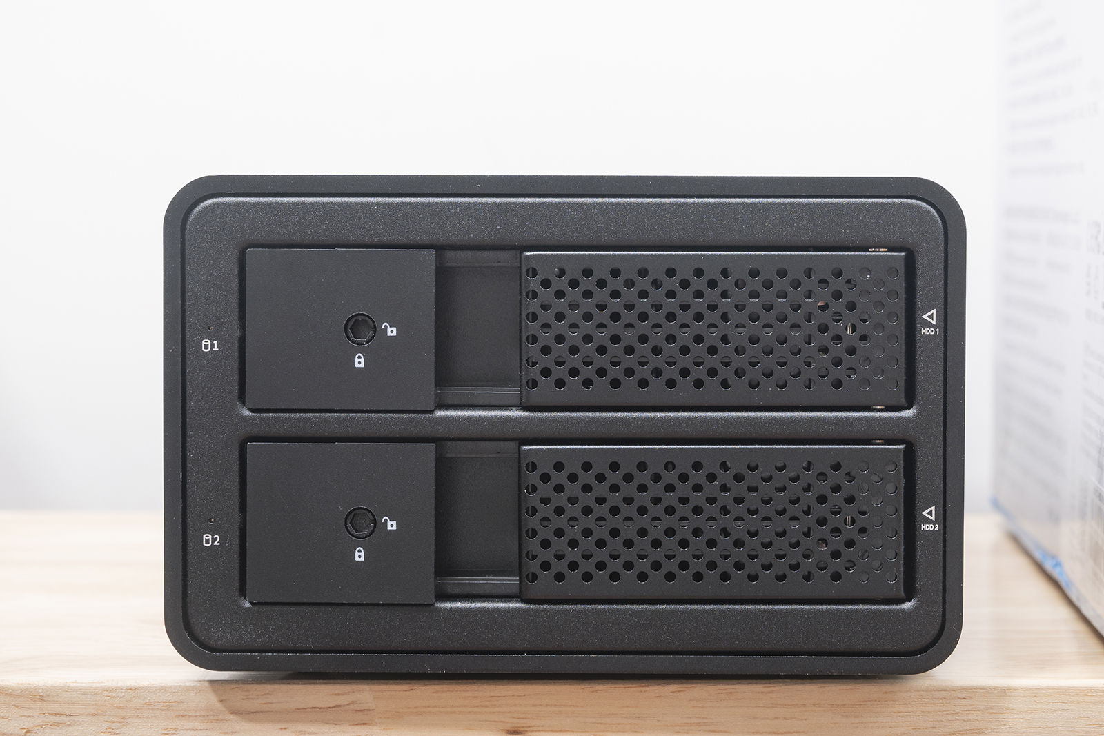 常用数据备份方式磁盘阵列,raid磁盘阵列到底哪个安全