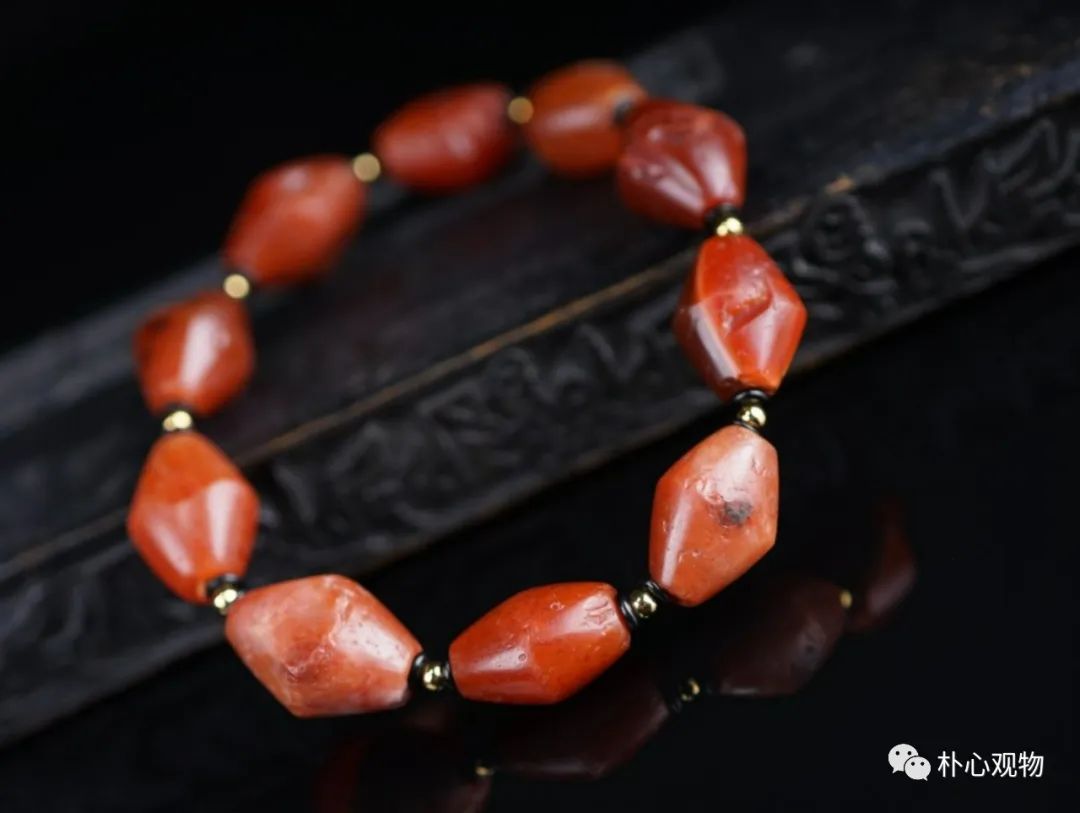 玉石和玉髓的区别在哪里,玉石和玉髓的区别种类图片