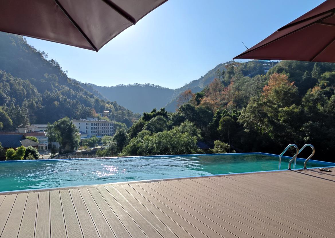 清远避暑温泉山庄,清远森林温泉