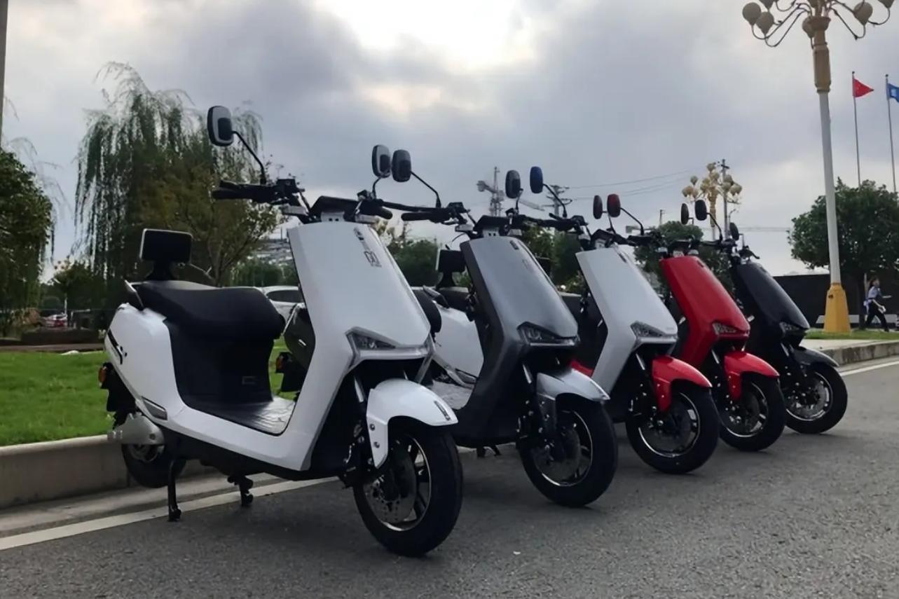 电动车用哪种电池跑得远,电动车60伏哪种电池耐用