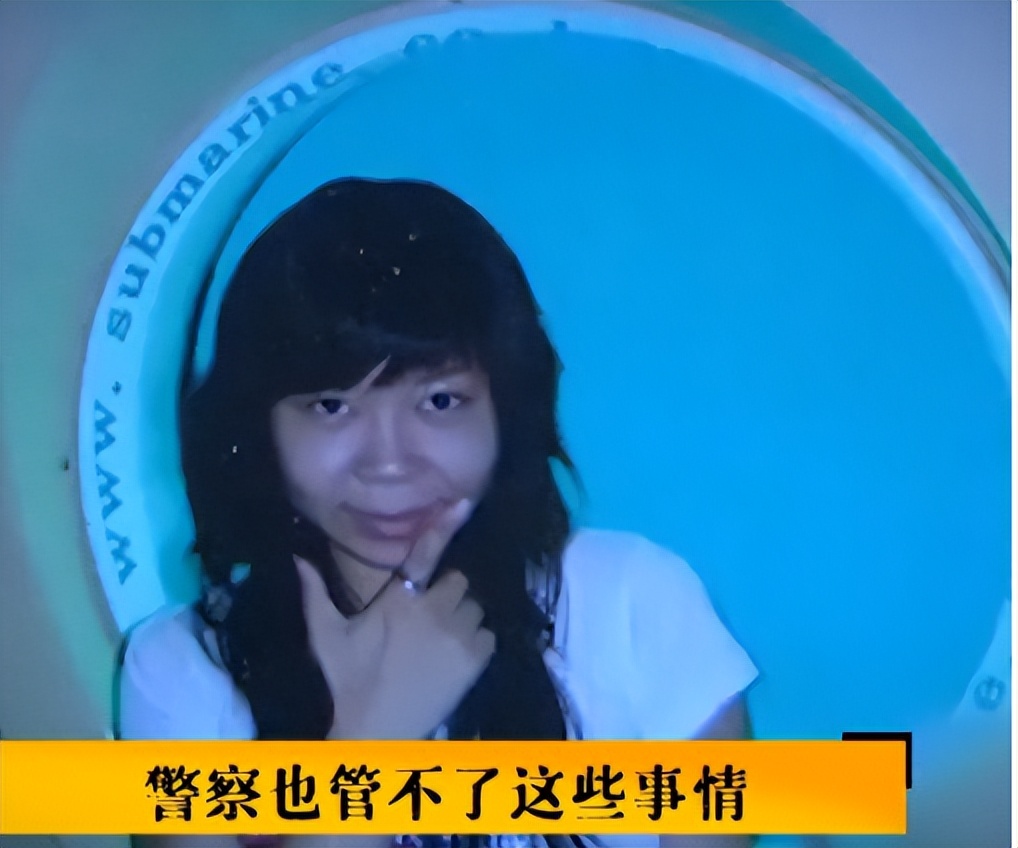 妻子趴在落地窗上罚站，强光照射两小时不敢动，活活被丈夫打死！