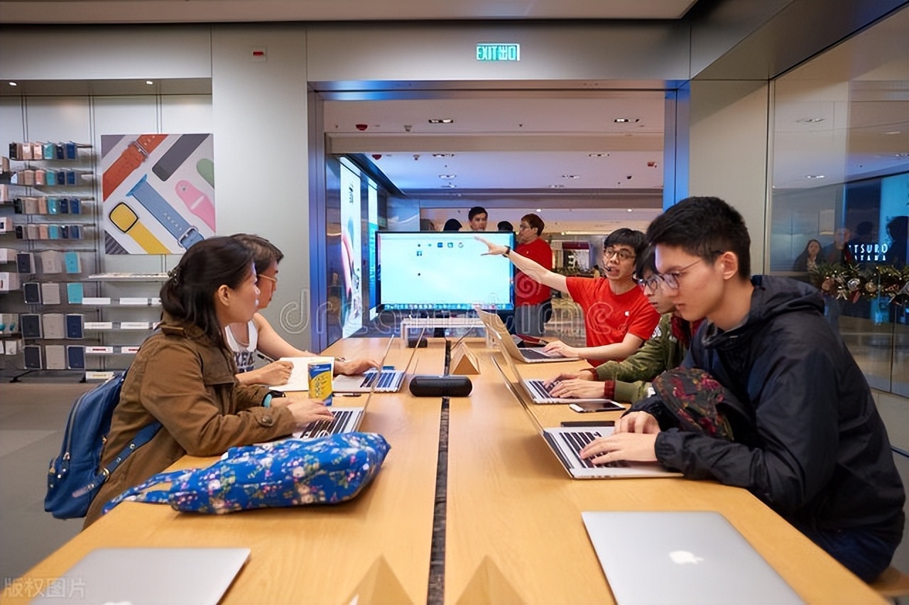 香港留学和英国留学性价比,英国留学vs澳洲留学我该选哪个