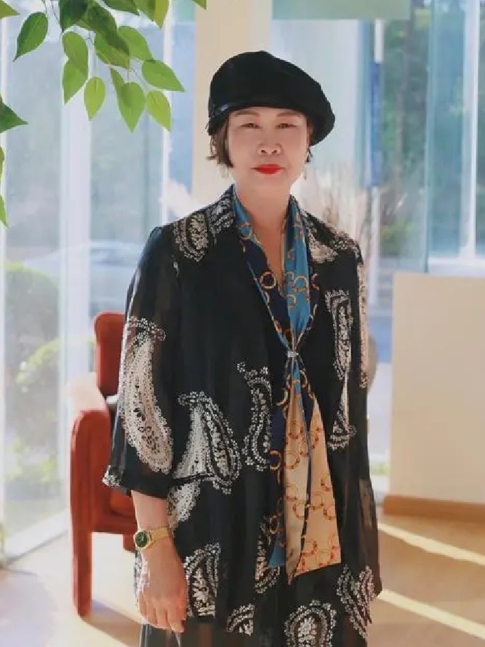 果然，女人的天敌不是变老，而是“不会穿”，教你几招气质又得体