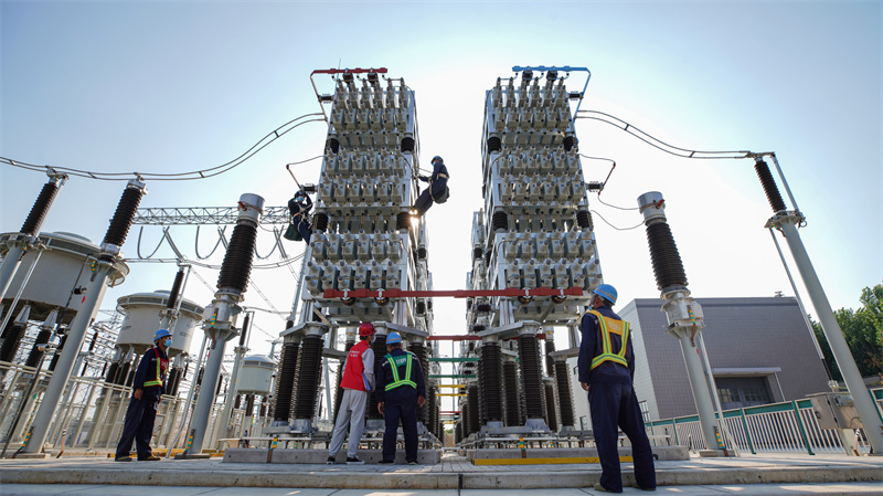 电网迎峰度夏保驾护航,电网迎峰度夏超高压建设工程竣工