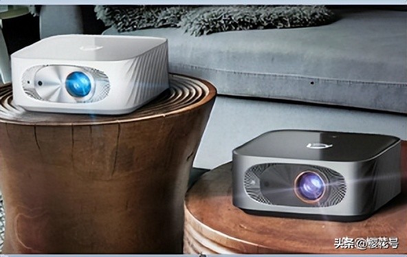 联想小新100,联想小新100p智能投影仪