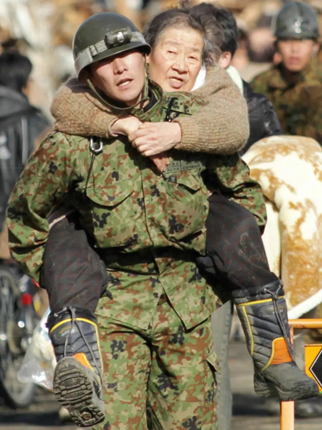 日本311大地震中文纪录片,日本3.11大地震真实影像