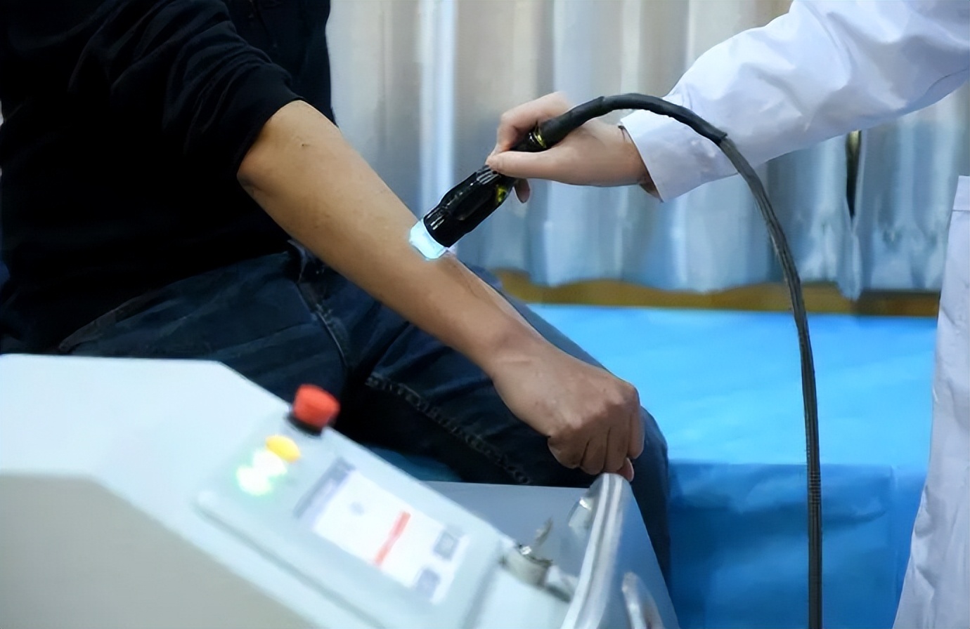 儿童白癜风光疗后好转又复发,白癜风308光疗以后为什么更严重