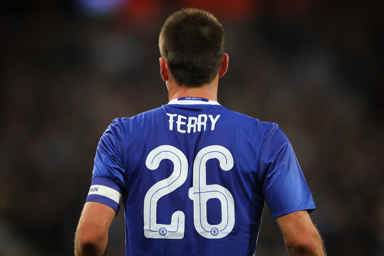 谁是历史上最伟大的足球运动员,英超历史上的硬汉队长