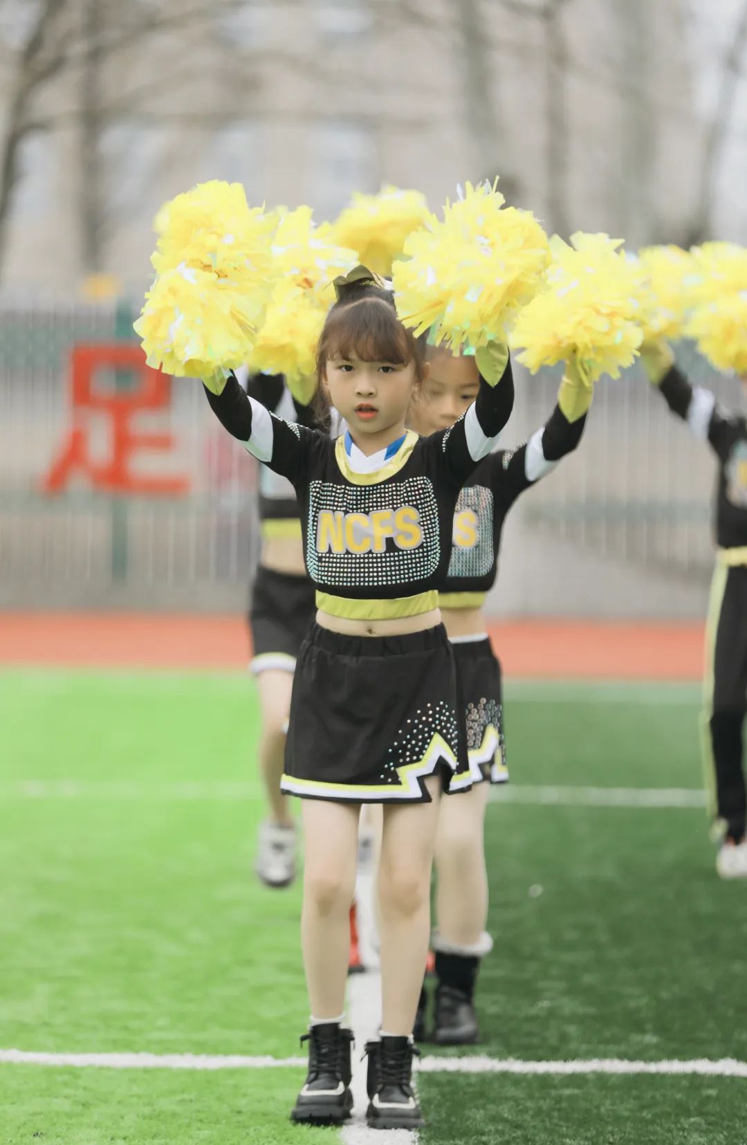 校园足球联赛拉开了帷幕,校园足球联赛圆满落下帷幕