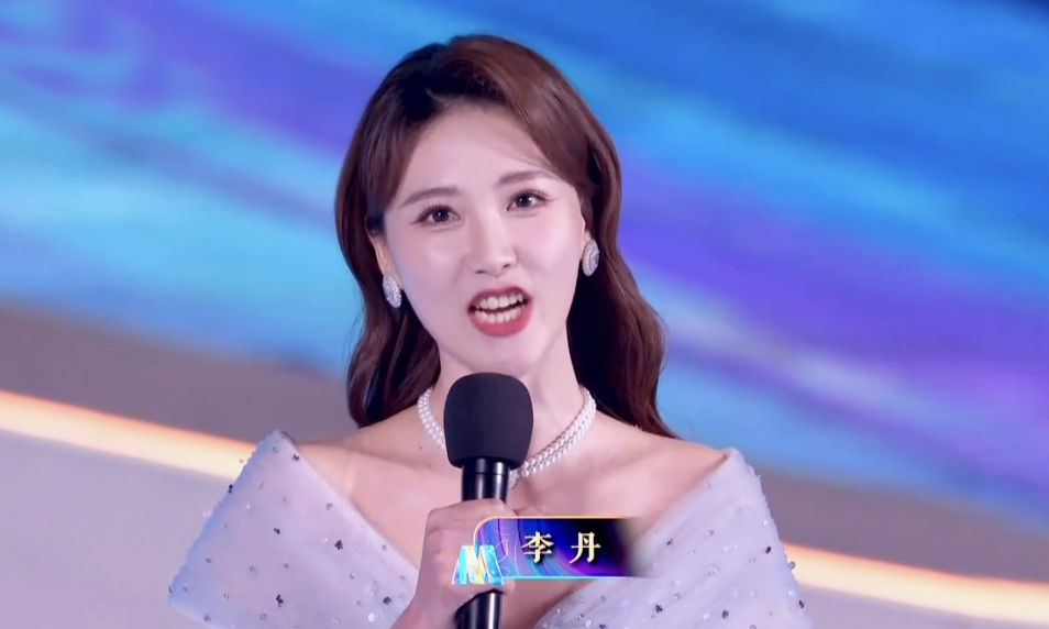 央视主持人组合同台,央视百位主持同台