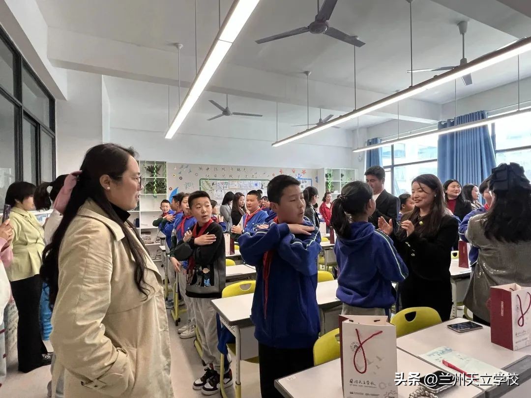 兰州天立根基小学第四周升旗仪式,兰州天立根基小学