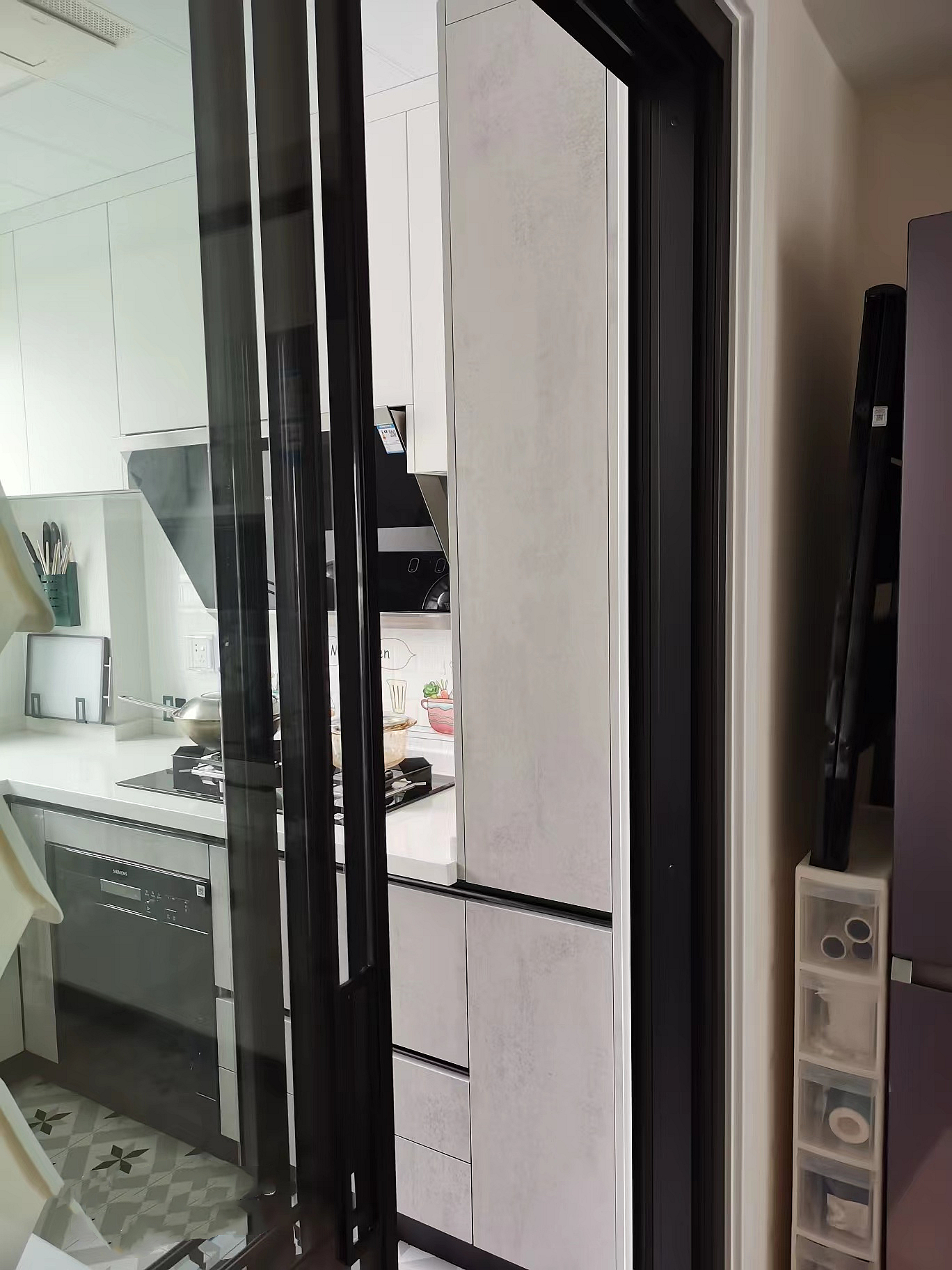 实用的几款家居设计,房间靠墙窄边柜设计