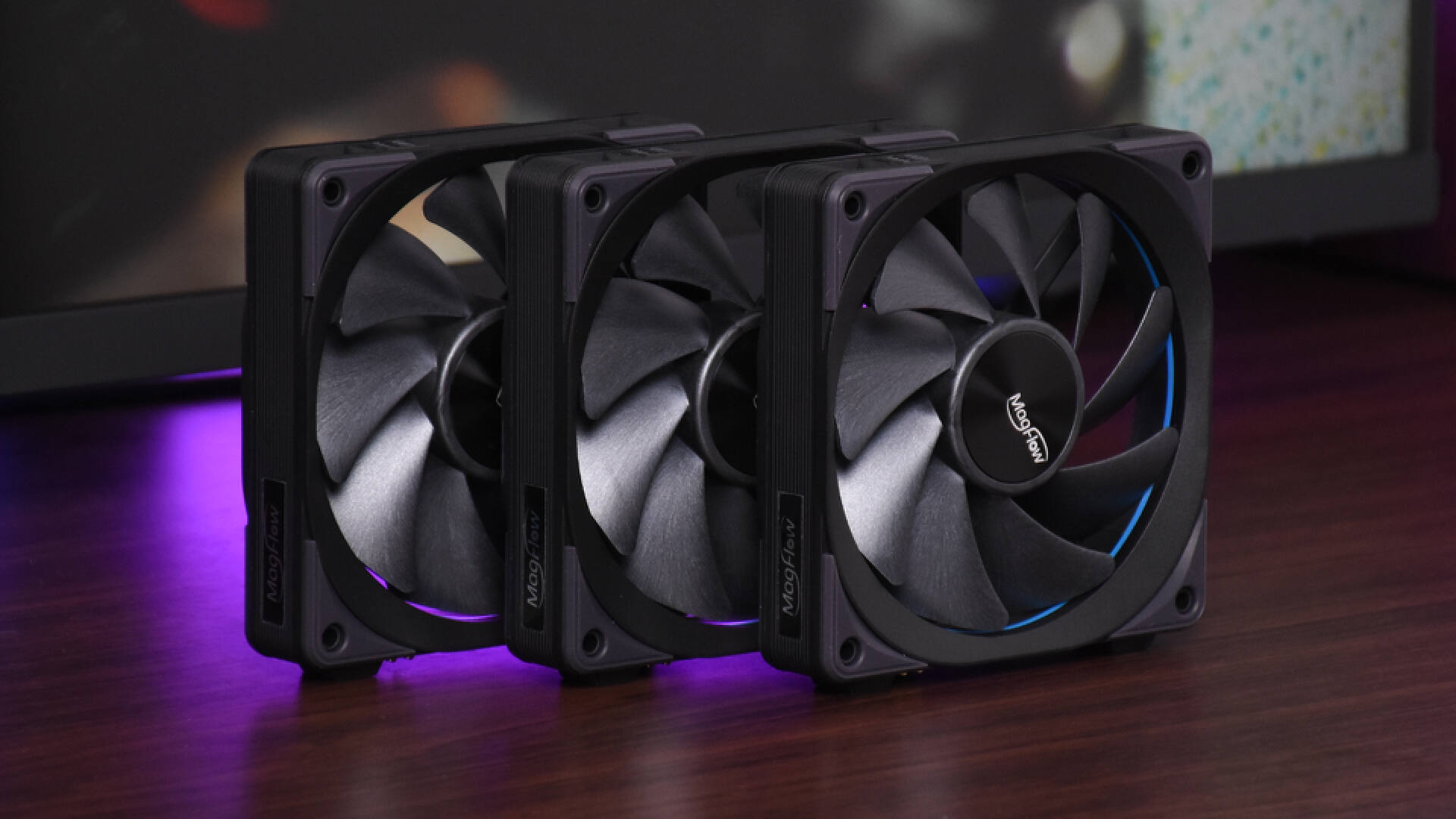 海韵MagFlow1225PWM风扇：磁吸拼接，安装走线更方便