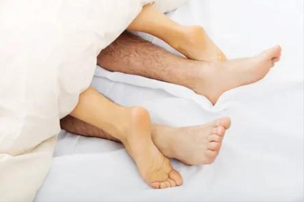 “最美院长”:避孕套按箱买，套不离身私生活糜烂，下场如何？