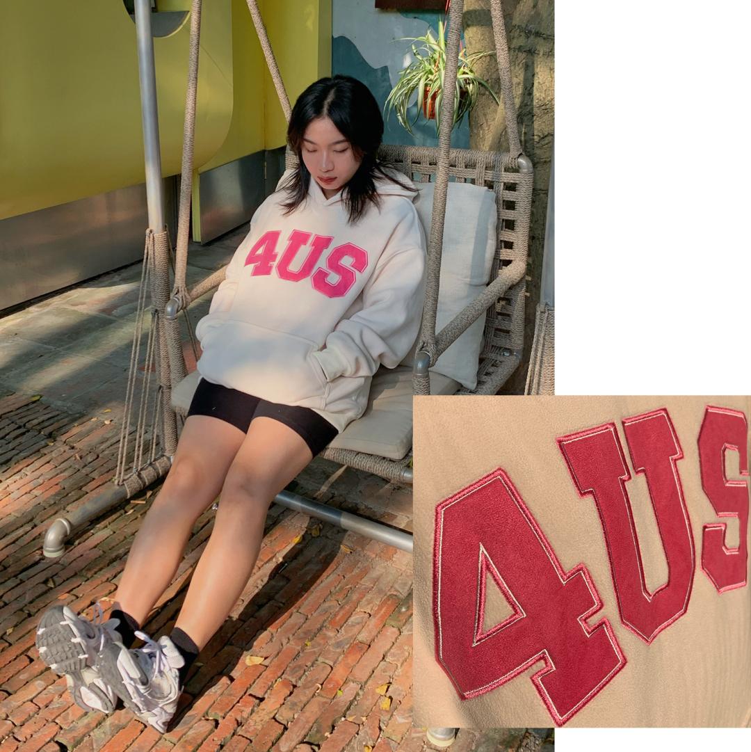 王鹤棣赵露思三亚同框同款,王鹤棣赵露思黑色衣服