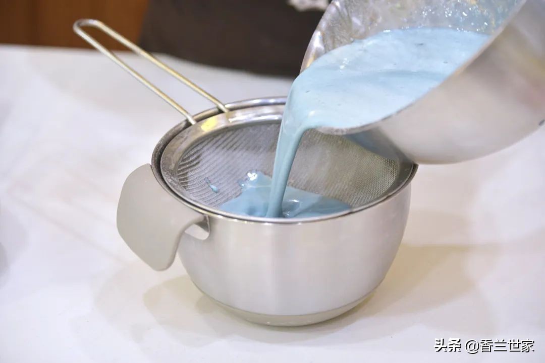 香兰蛋糕教学视频,乌龙蜜桃千层蛋糕教程