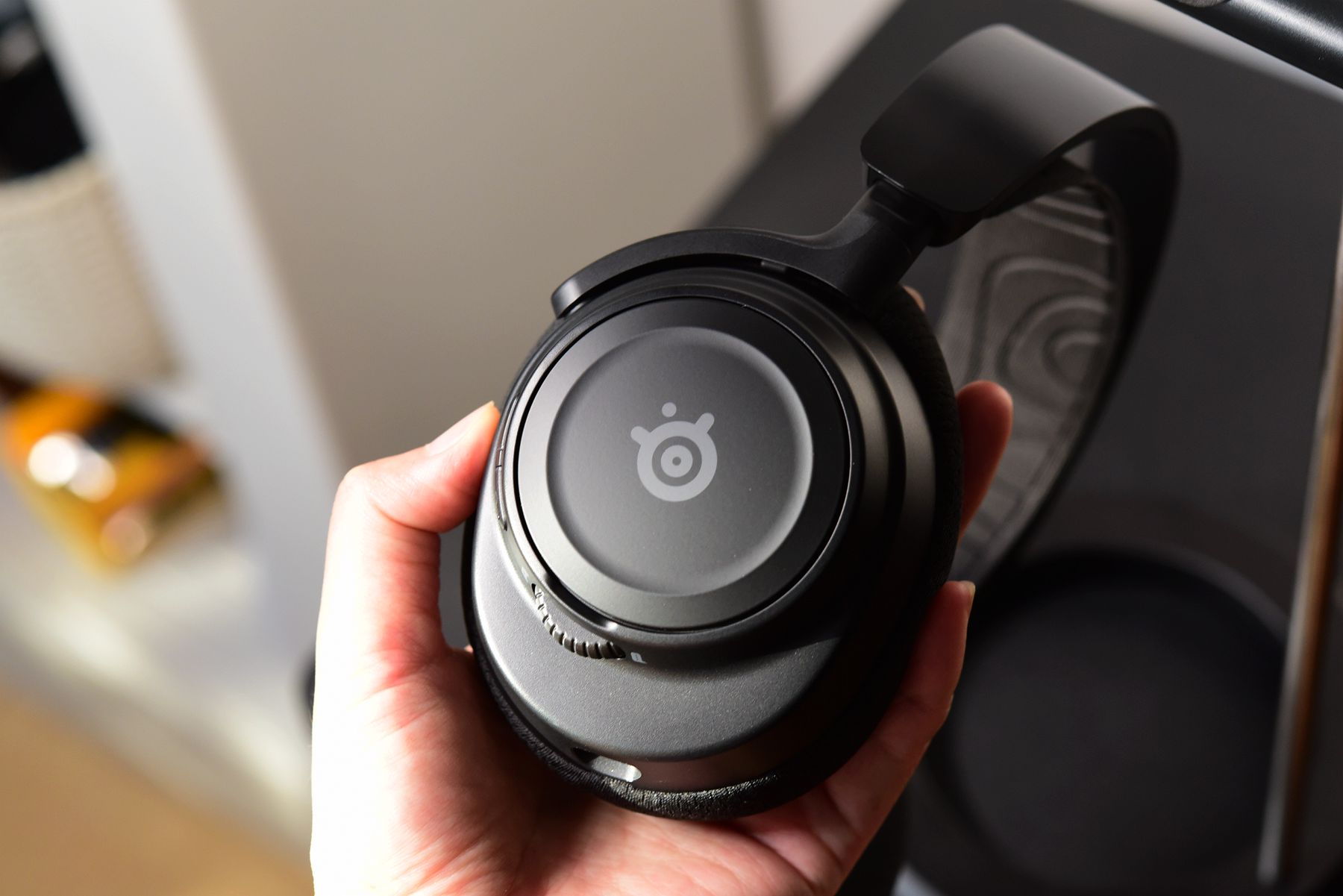 赛睿发布寒冰7x游戏耳机,赛睿寒冰新星arctisnovaprowireless测评