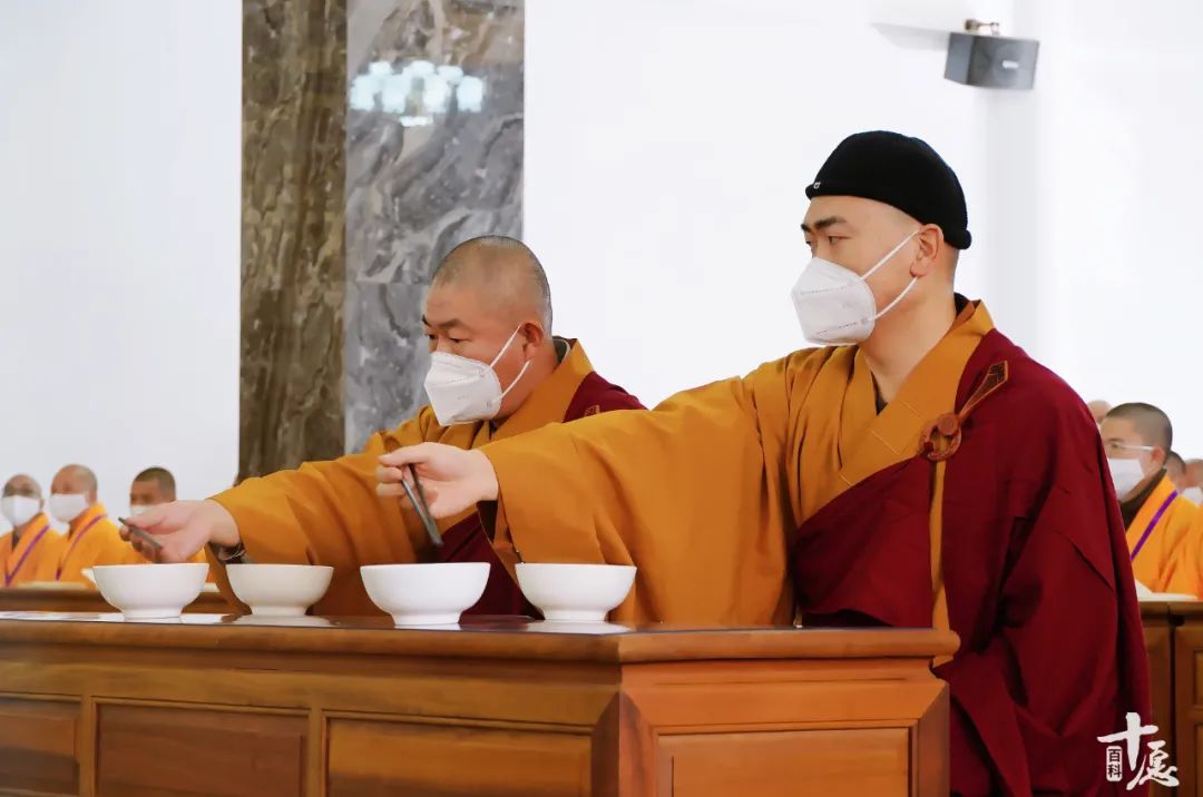 寺庙过堂的正确方法,去寺院过门槛有什么讲究