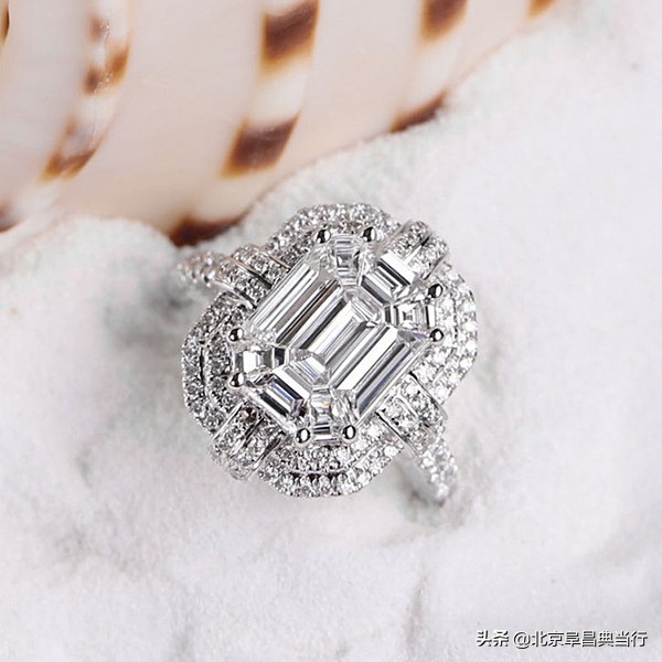 网上最火爆的钻戒,网上如何选钻戒