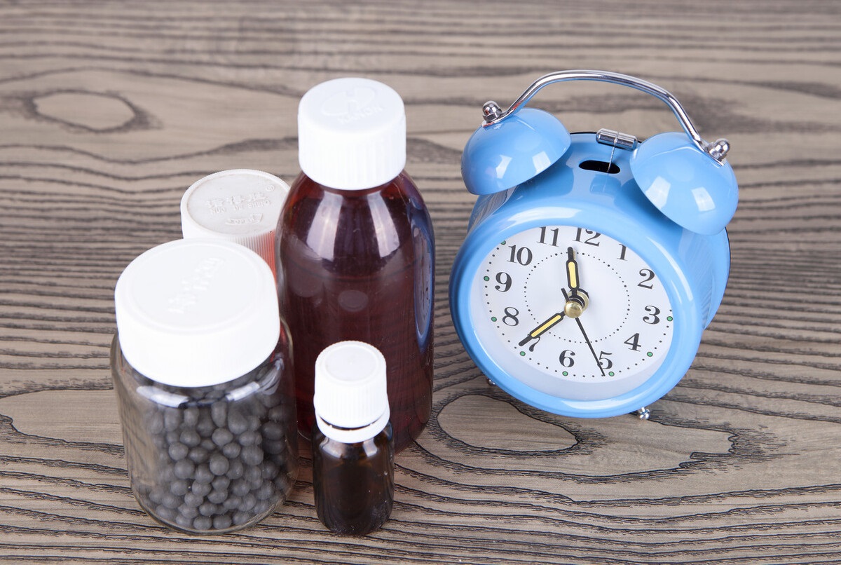 拉肚子吃蒙脱石散和益生菌吗,拉肚子可以喝蒙脱石散和益生菌吗