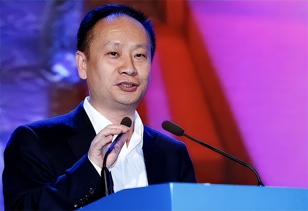 他17岁上清华，29岁辞职创业，疫情期间日赚1亿，如今身家1291亿