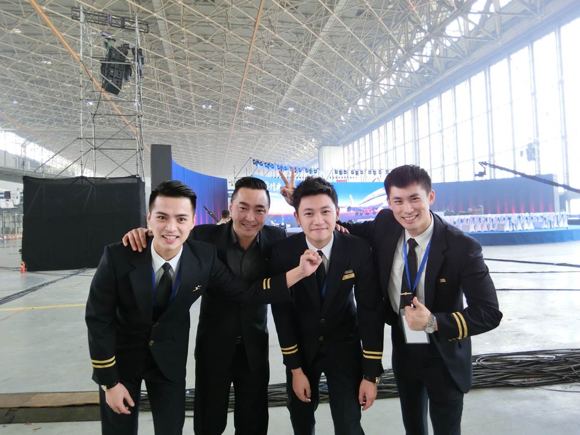 山东小伙娶俄罗斯媳妇新闻视频,中国小伙娶了乌克兰双胞胎