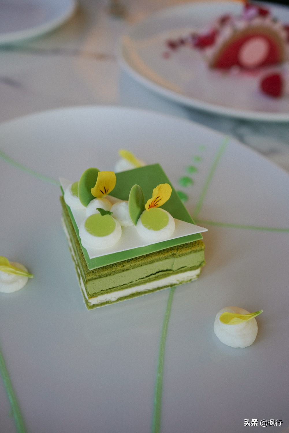 鏂囧崕涓滄柟閰掑簵娉曢,鏂囧崕涓滄柟閰掑簵鏃ュ紡椁愬巺