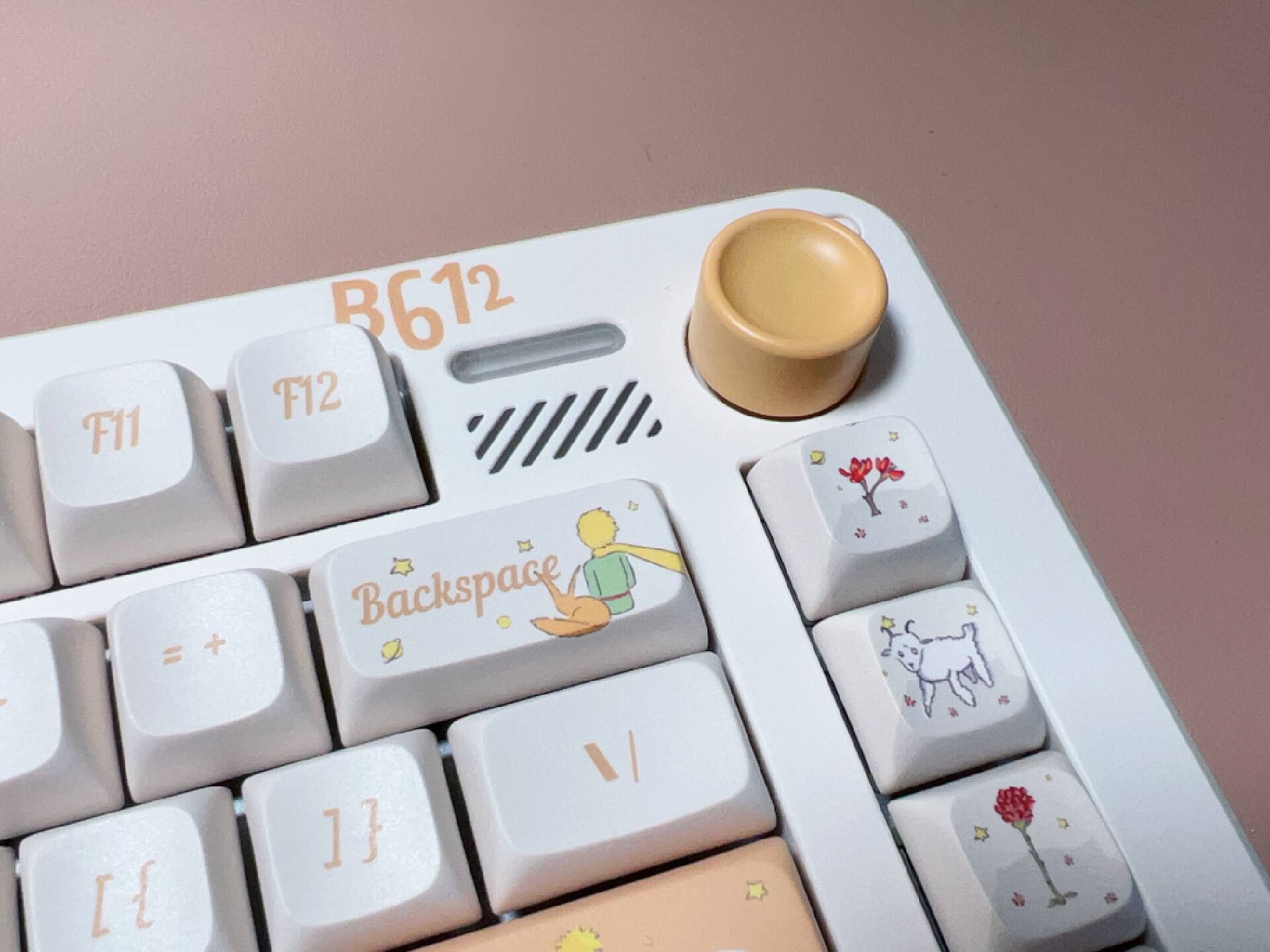 键盘手机划船机，今年送男友的礼物都在这份清单里了