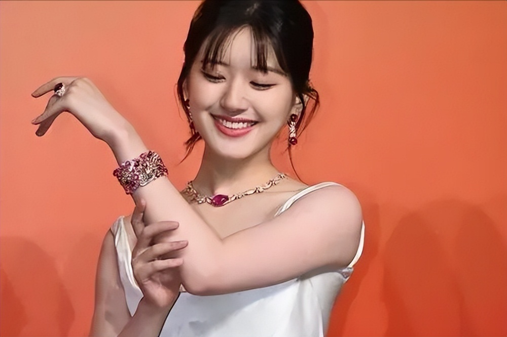 韩国女明星所有颜色露脐装,韩国女明星的露脐装