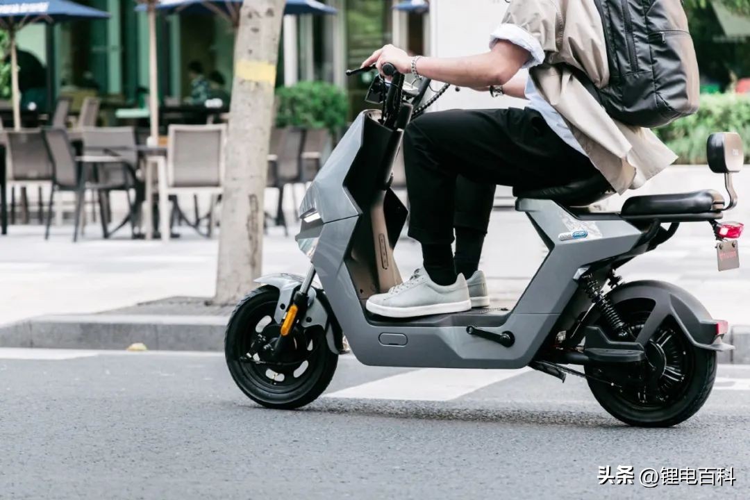 电动车半年不用怎么保养电池,电动车放了半年电池怎么不经用了