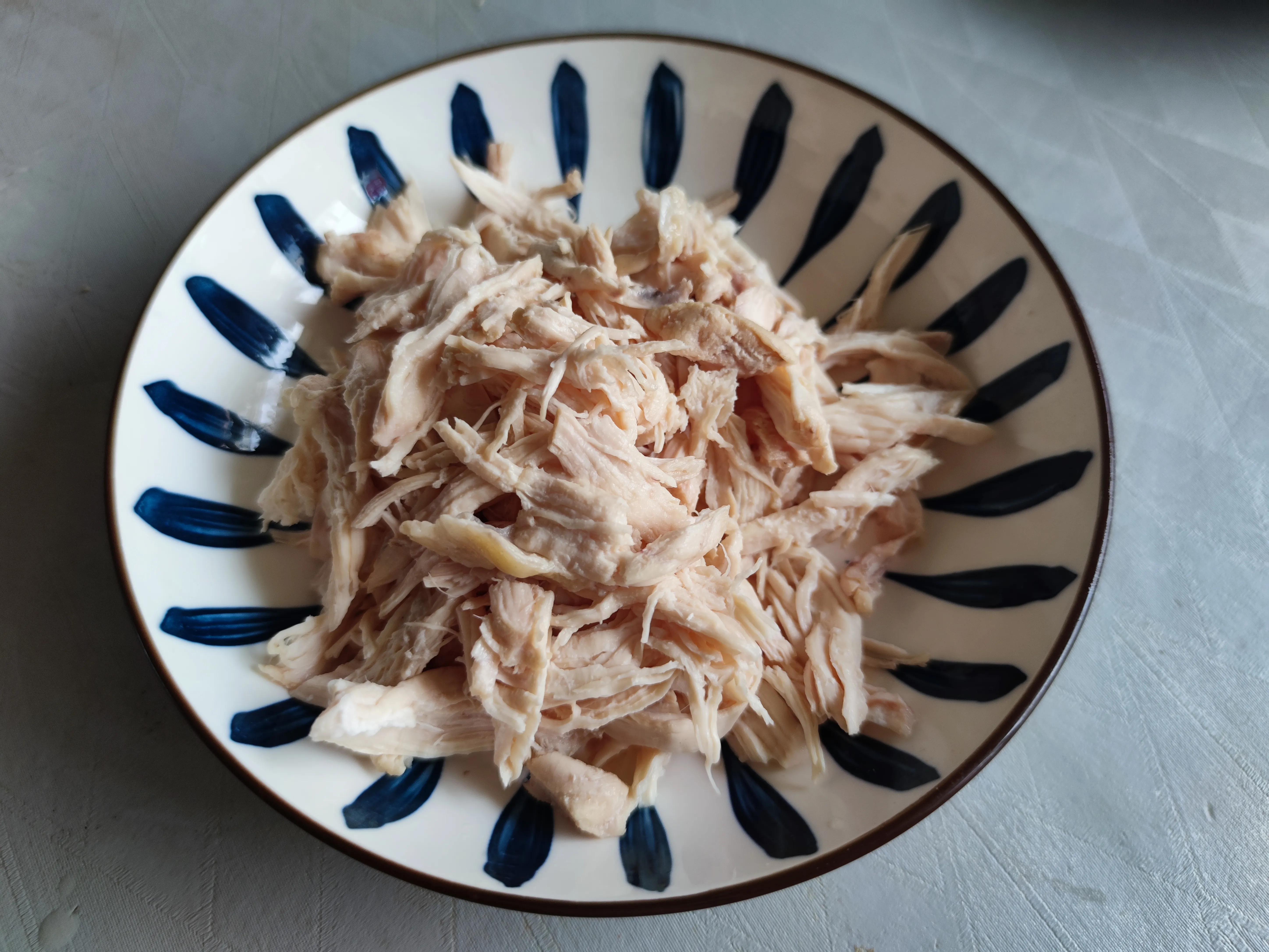 明日七月初一，提醒中老年：4样上桌，驱霉纳吉，诸事顺遂平安过