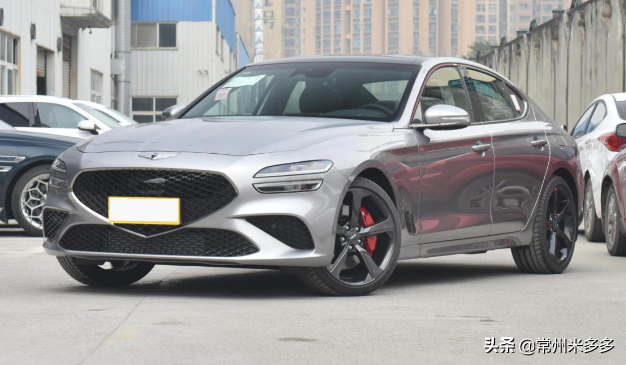 24款捷尼赛思g70后驱旗舰落地优惠,2.0t排量8at车型推荐