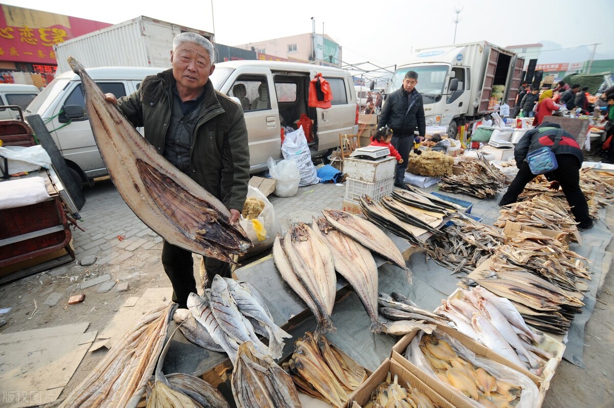肚子很胀胃感觉很饿喝午时茶,暴饮暴食后喝什么茶好