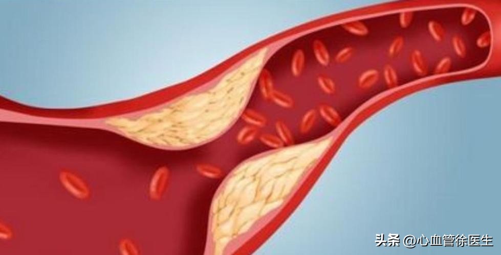 脚趾突然紫褐色了什么原因,脚趾出现红紫色斑块