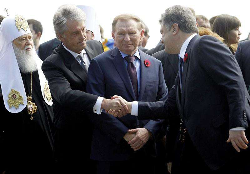 把乌克兰带到沟里的总统，终于得到清算，他的好日子结束了