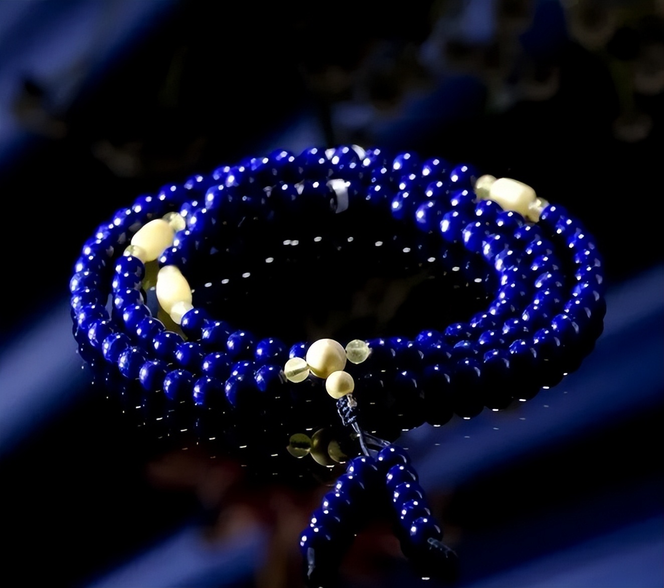 10种最漂亮的宝石,大自然中天然的蓝色宝石