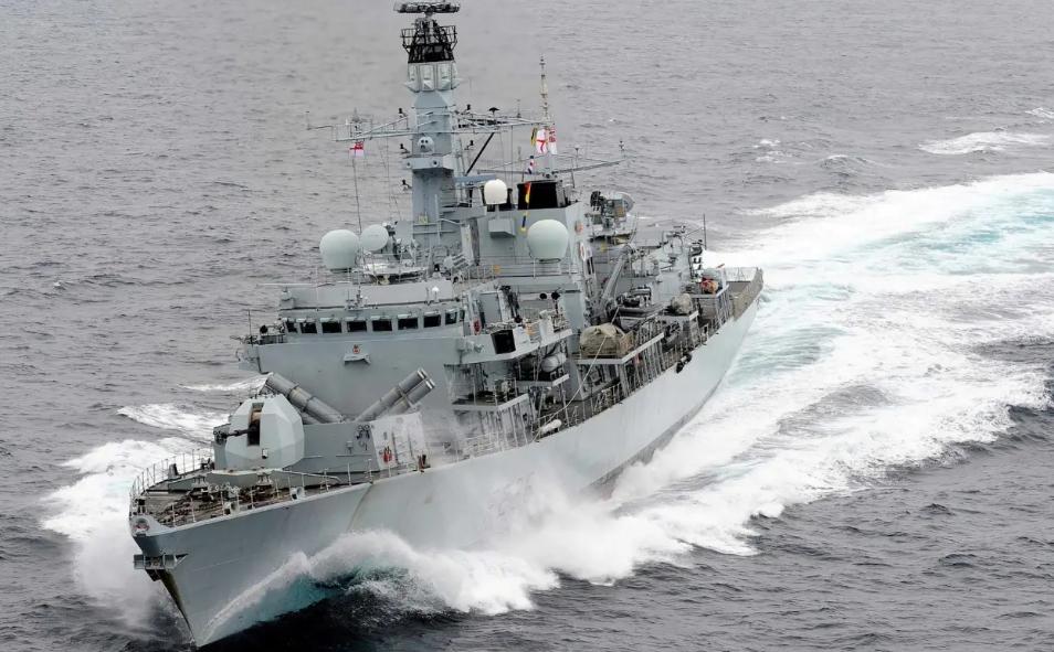 “女王”迎来“保镖”，英海军新护卫舰铺设龙骨，专家：皮薄馅小